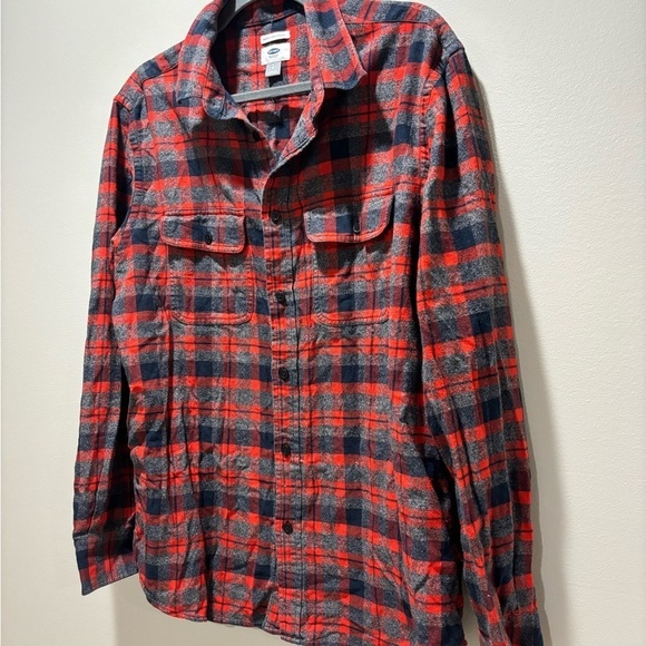 OLD NAVY • Men’s Regular Fit Red/Grey/Navy Flannel Plaid Button Down Shirt Sz L - Picture 2 of 5